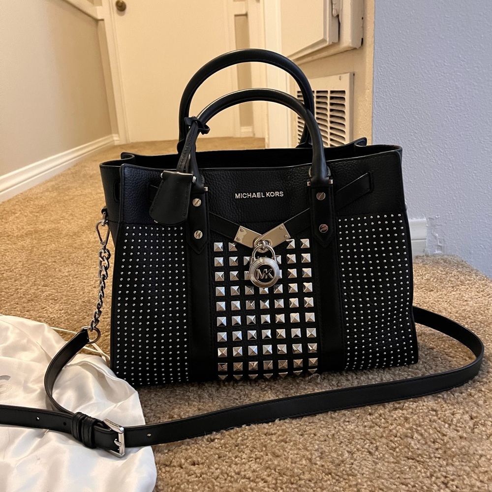 Michael kors - black leather handbag with crossbody strap